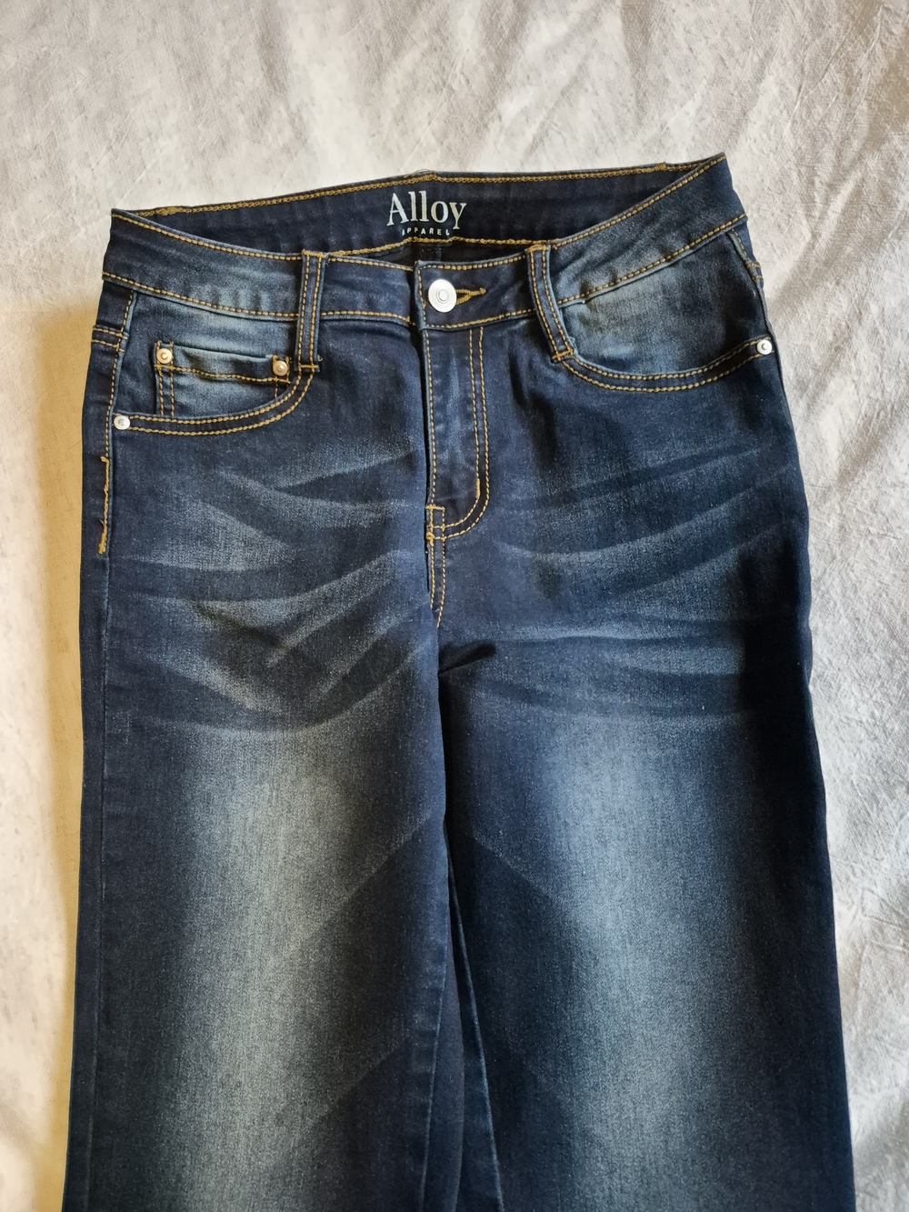 Alloy Siena 35" Inseam Dark Blue Women's Straight-Leg Jeans